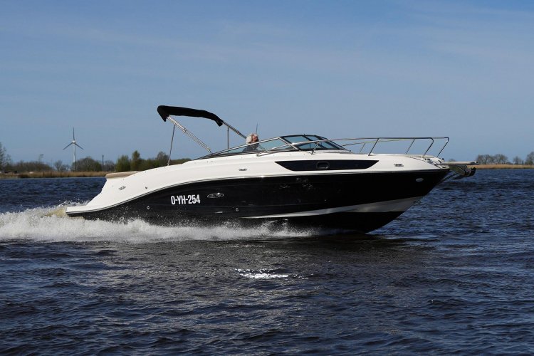 Sea Ray Sun Sport 230