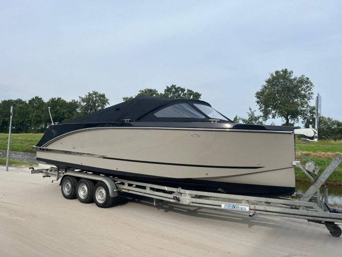 Maxima 740 Tender