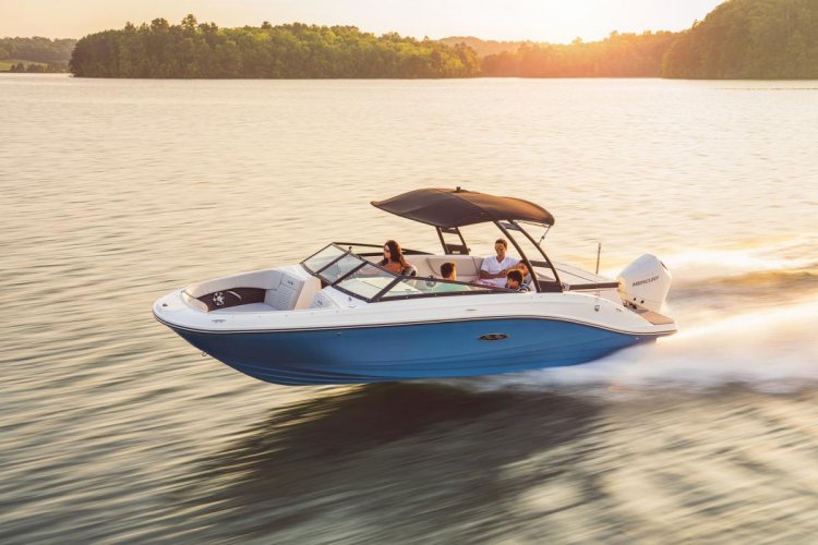 Sea Ray SPX 230 Outboard