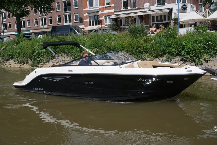 Sea Ray 250 SLX