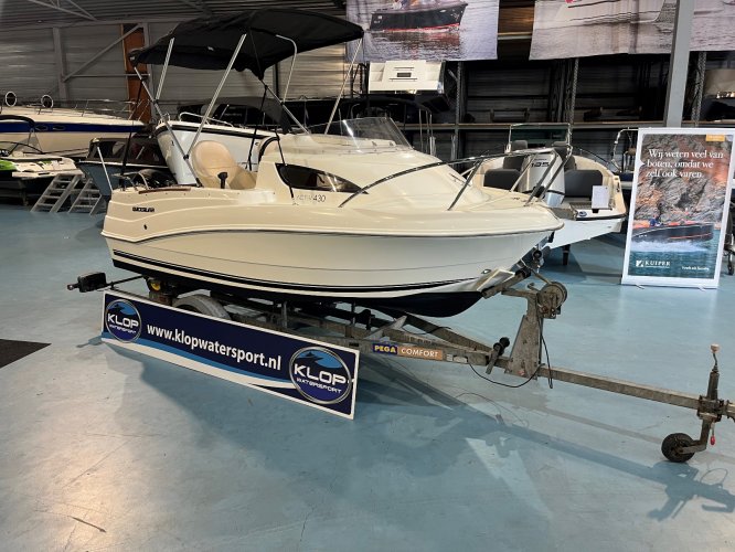 Quicksilver 430 met Mercury 20 pk van bouwjaar 2015