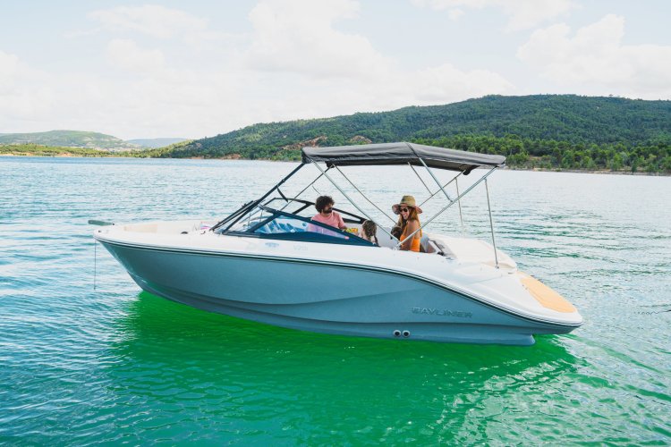 Bayliner V20i Bowrider met 4.5L Mercury 250 pk / Binnenkomst februari!