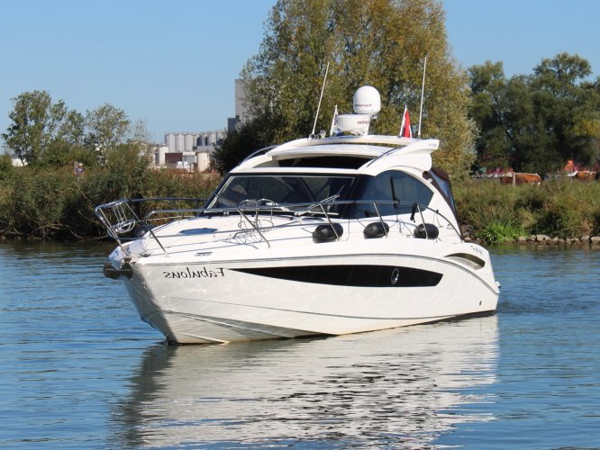 Galeon 325 HT