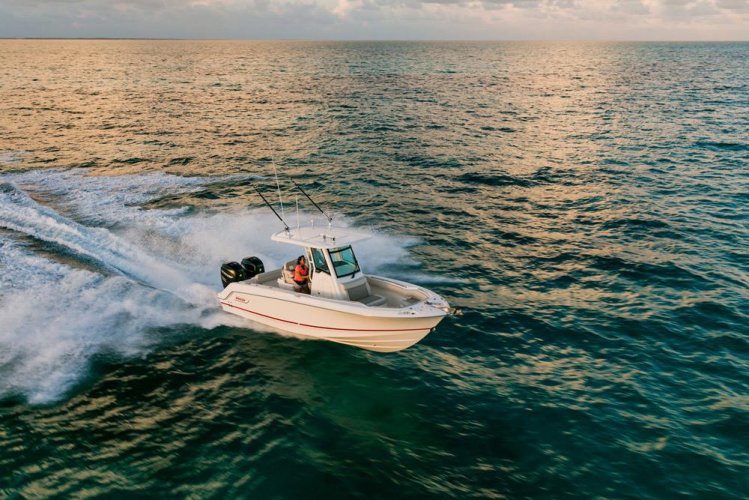 Boston Whaler 250 Outrage