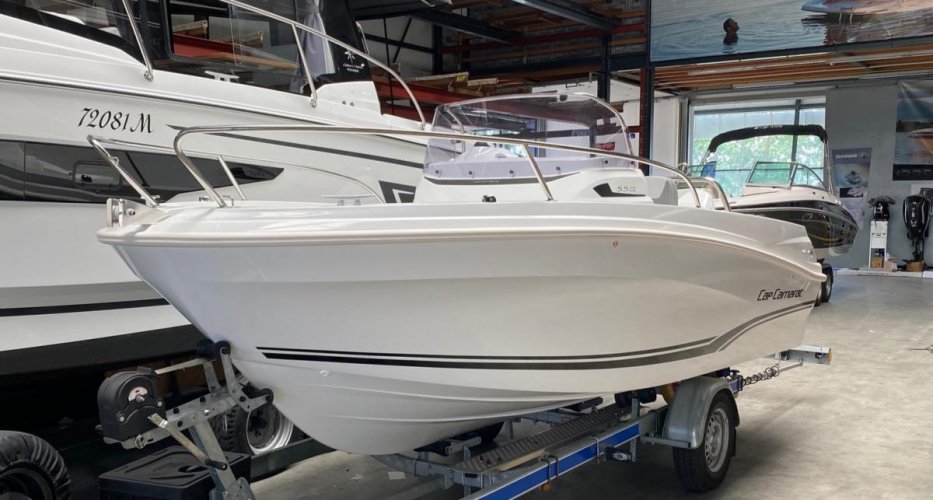 Jeanneau Cap Camarat 5.5 Center Console