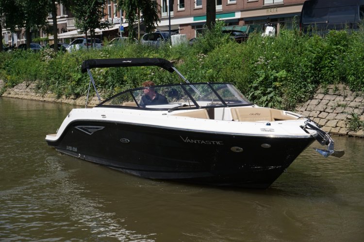 Sea Ray 250 SLX