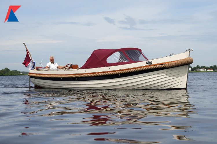 Interboat Semi Cabin 25