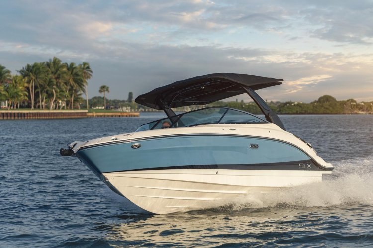 Sea Ray SLX 260