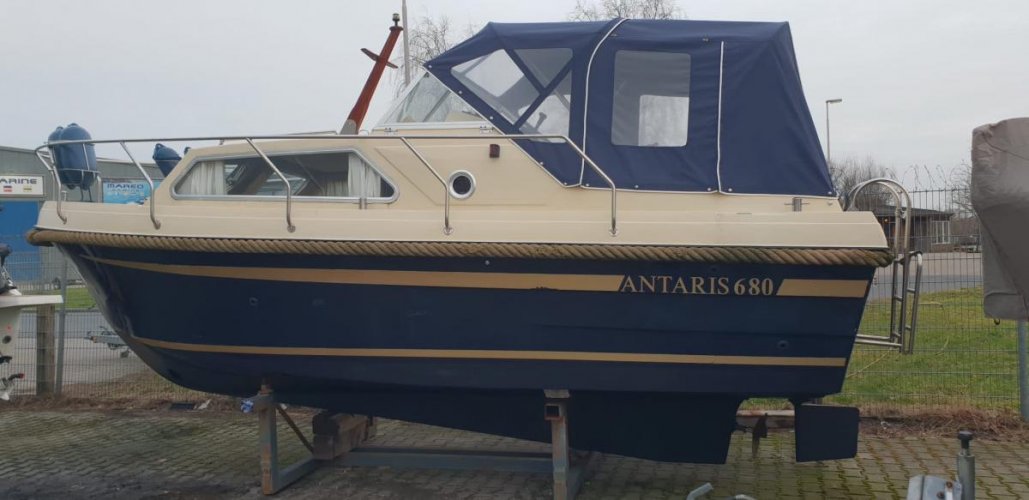 Antaris 680 Cabine