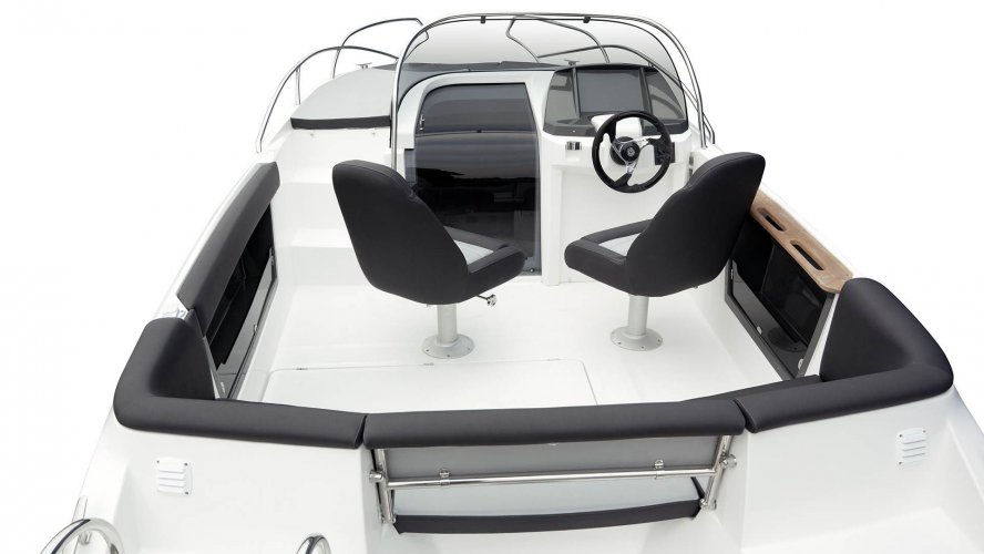 Galia ( De Sportboten Tak Van Galeon ) 570 Sundeck / Kajuit