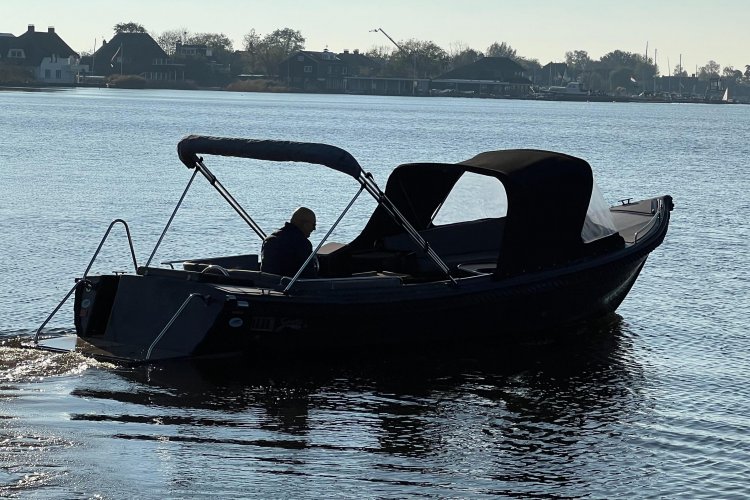 Sloep Gentle Julia 710 Tender